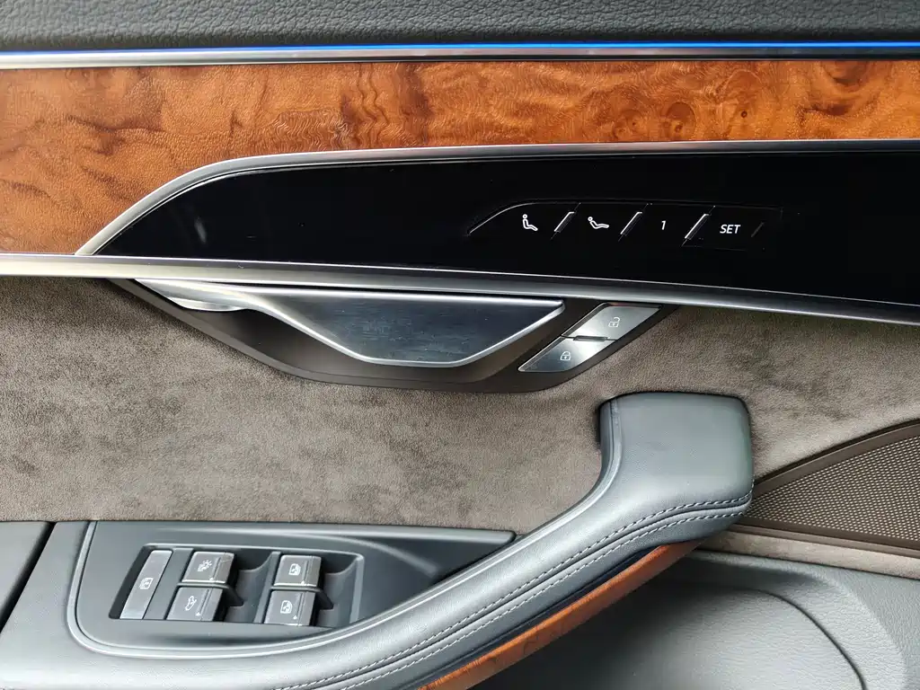 Audi Audi A8 2019 A8L 50 TFSI quattro Luxury Edition 2020 - thumbnail 18