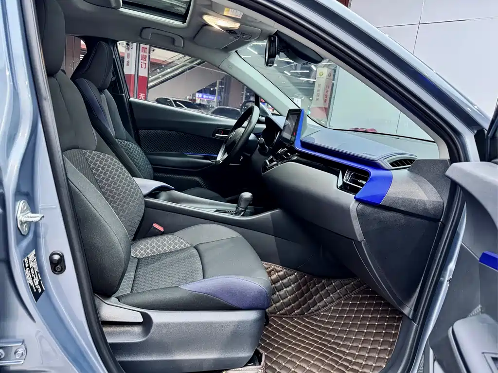 Toyota Toyota C-HR 2021 2.0L Comfort Edition 2021 - thumbnail 6