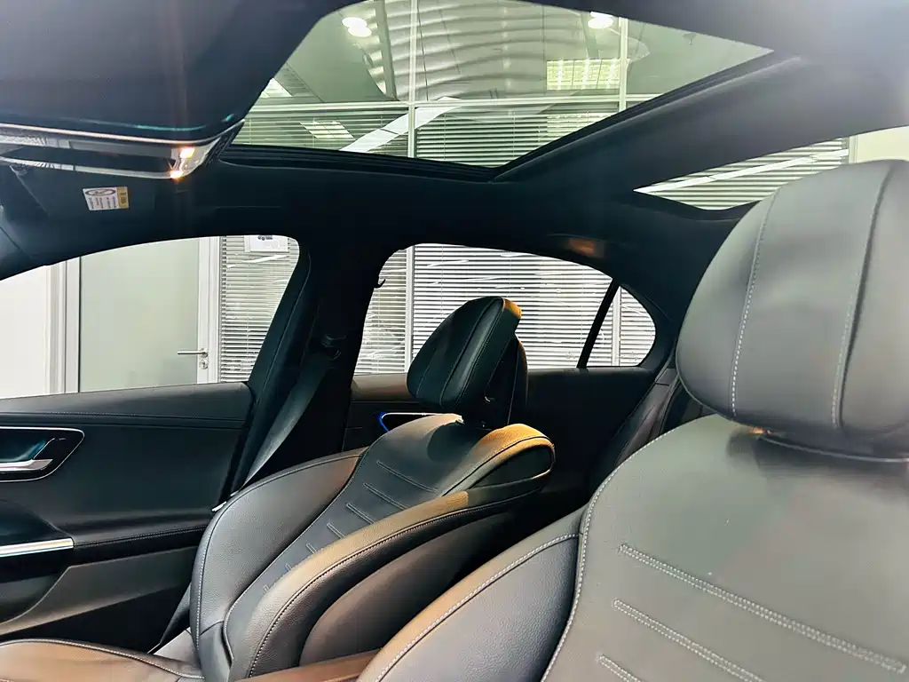 Mercedes-Benz Mercedes-Benz C-Class 2024 Model Year Facelift C 260 L Sport Edition 2024 - thumbnail 15