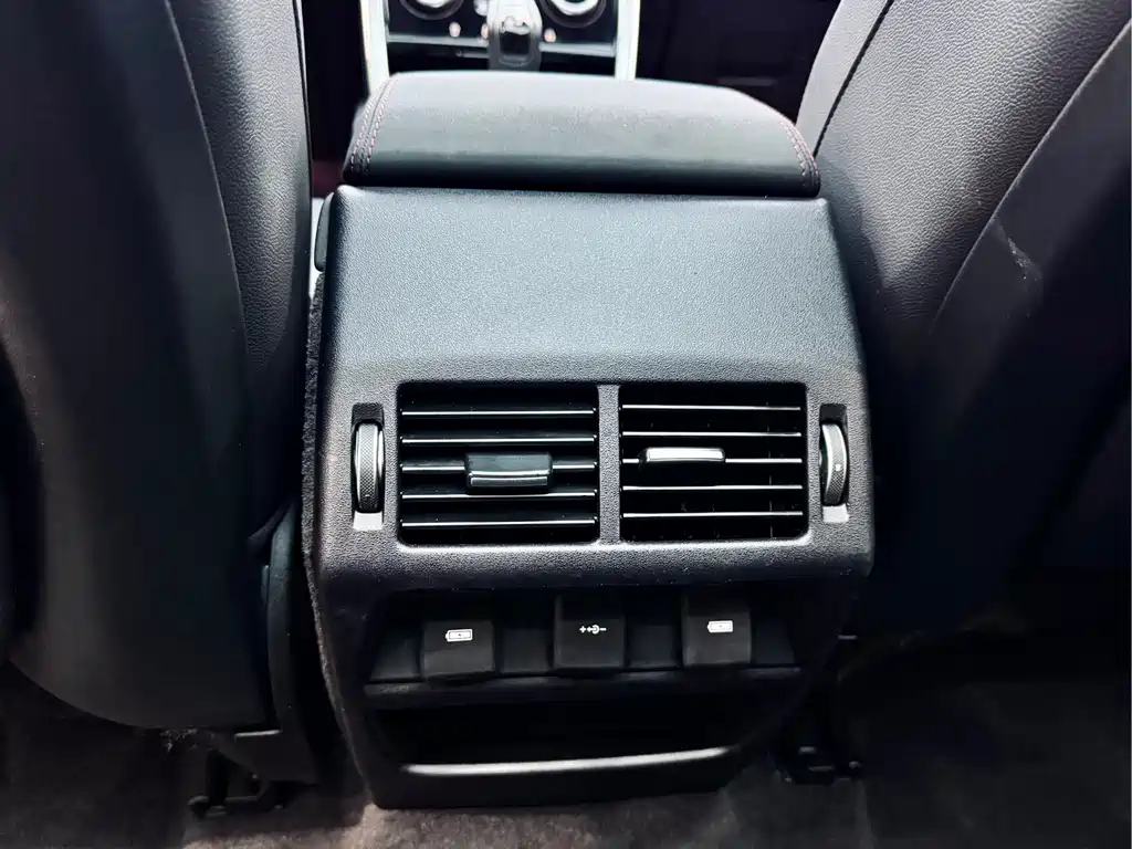 Land Rover Discovery Sport 2020 249PS R-Dynamic Performance Edition 2020 - thumbnail 4