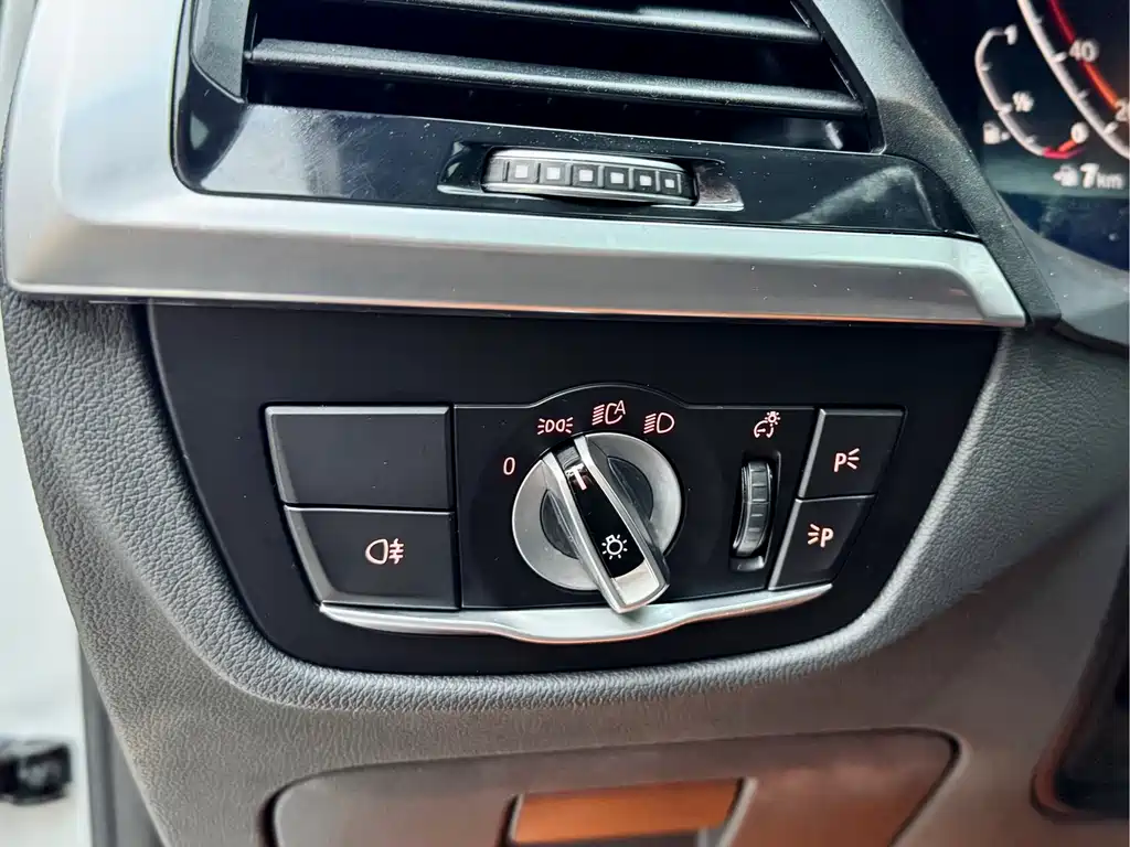 BMW BMW X3 2021 xDrive28i M Sport Package 2021 - thumbnail 30