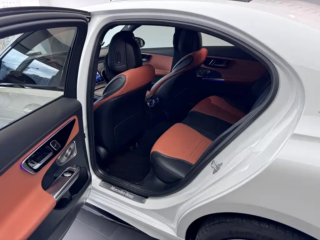 Mercedes-Benz Mercedes-Benz C-Class 2024 C 260 L Night Sport Edition 2024 - thumbnail 6