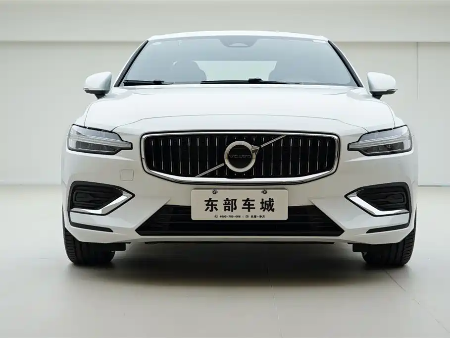 Volvo Volvo S60 2026 B4 R-Design Luxury 2026 - thumbnail 2