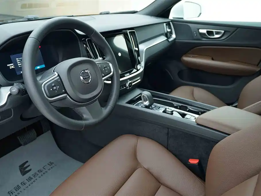 Volvo Volvo S60 2026 B4 R-Design Luxury 2026 - thumbnail 9