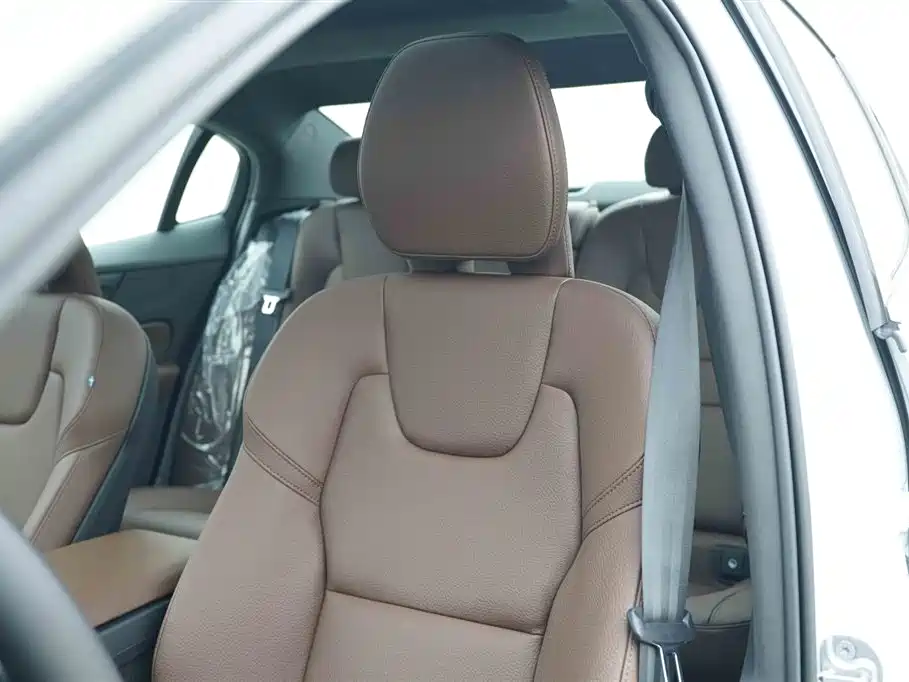 Volvo Volvo S60 2026 B4 R-Design Luxury 2026 - thumbnail 12