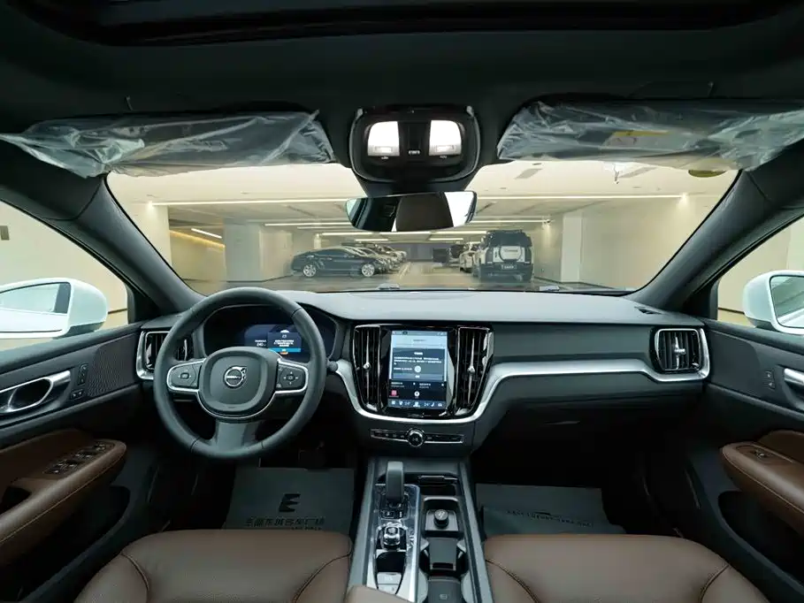 Volvo Volvo S60 2026 B4 R-Design Luxury 2026 - thumbnail 20