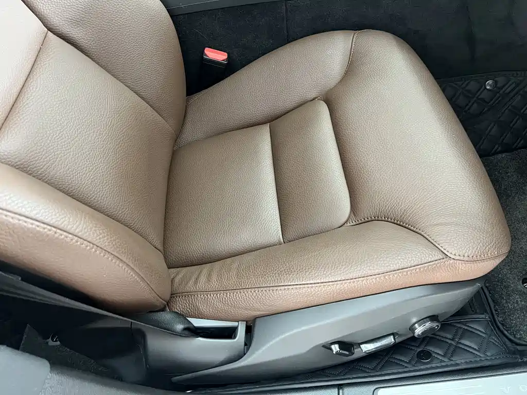 Volvo Volvo S60 2025 B4 Comfort Luxury Edition 2025 - thumbnail 19