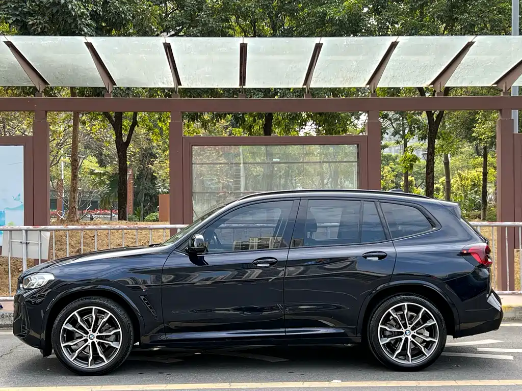 BMW BMW X3 2022 xDrive30i Leading Model M Night Package 2022 - thumbnail 4