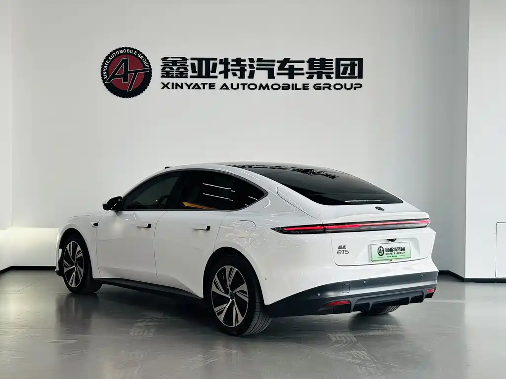 NIO NIO ET5 2022 75kWh 2023 - thumbnail 5