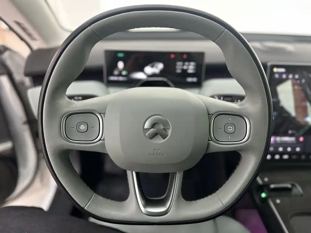 NIO NIO ET5 2022 75kWh 2023 - thumbnail 13