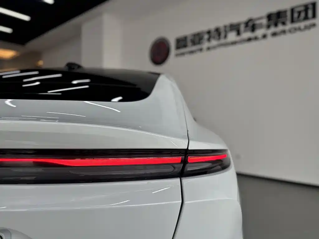 NIO NIO ET5 2022 75kWh 2023 - thumbnail 20