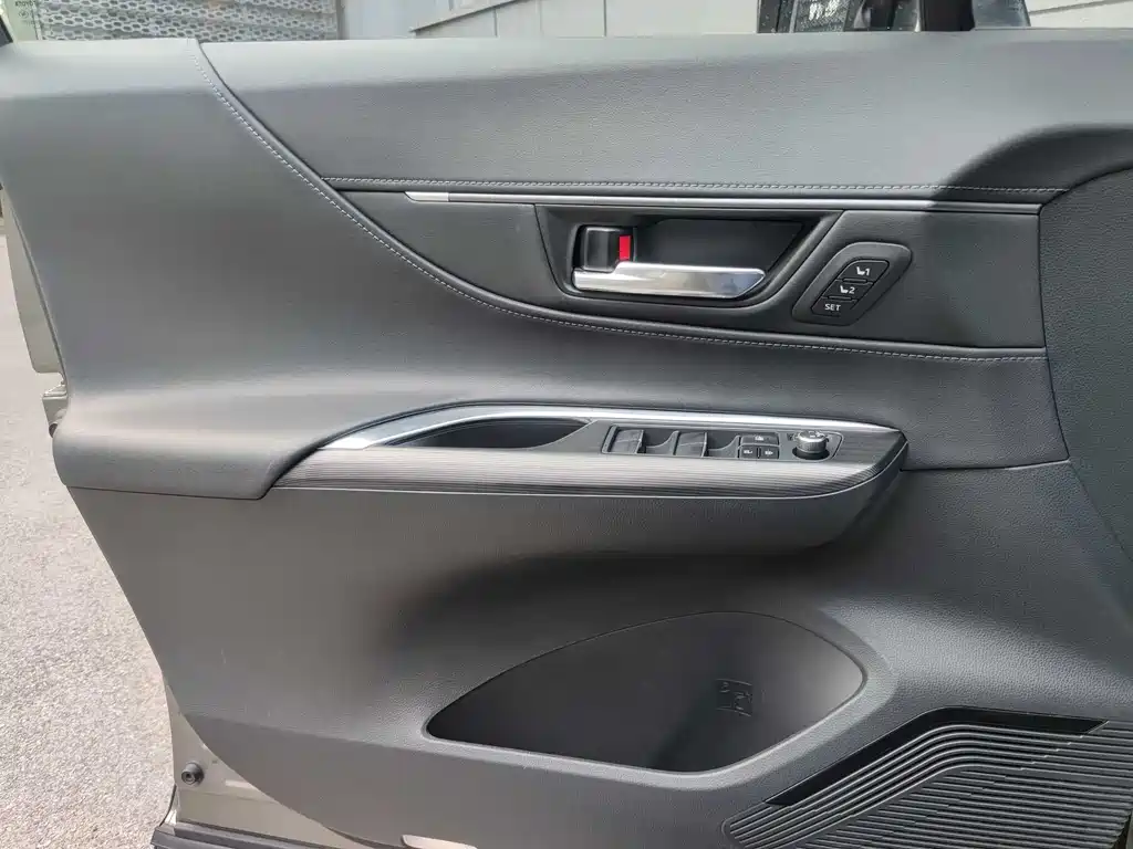 Toyota Toyota Harrier 2022 Hybrid 2.5L CVT AWD Premium Edition 2021 - thumbnail 13