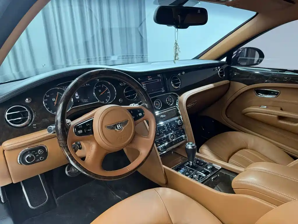 Bentley Mulsanne 2011 6.8T Luxury Edition 2014 - thumbnail 4
