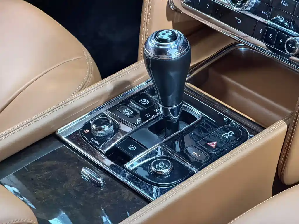 Bentley Mulsanne 2011 6.8T Luxury Edition 2014 - thumbnail 11