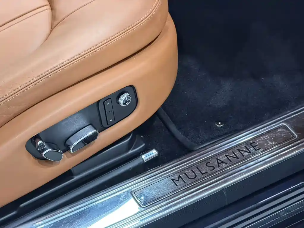 Bentley Mulsanne 2011 6.8T Luxury Edition 2014 - thumbnail 12