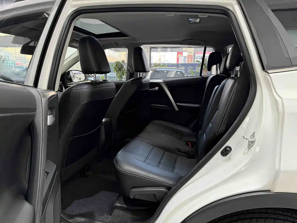 Toyota RAV4 2016 2.0L CVT 2WD Comfort Edition China V 2018 - thumbnail 5