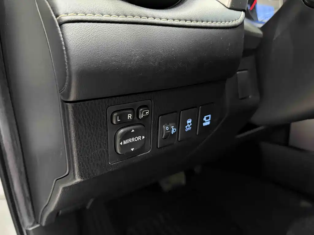 Toyota RAV4 2016 2.0L CVT 2WD Comfort Edition China V 2018 - thumbnail 7