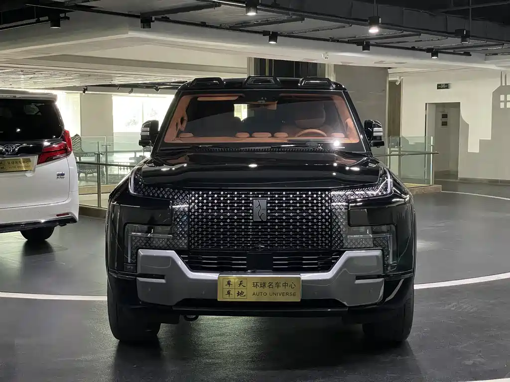 BYD UM U8 2023 Luxury Edition 2024 - thumbnail 2
