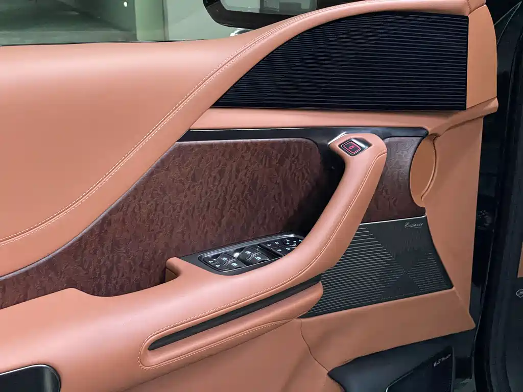BYD UM U8 2023 Luxury Edition 2024 - thumbnail 9