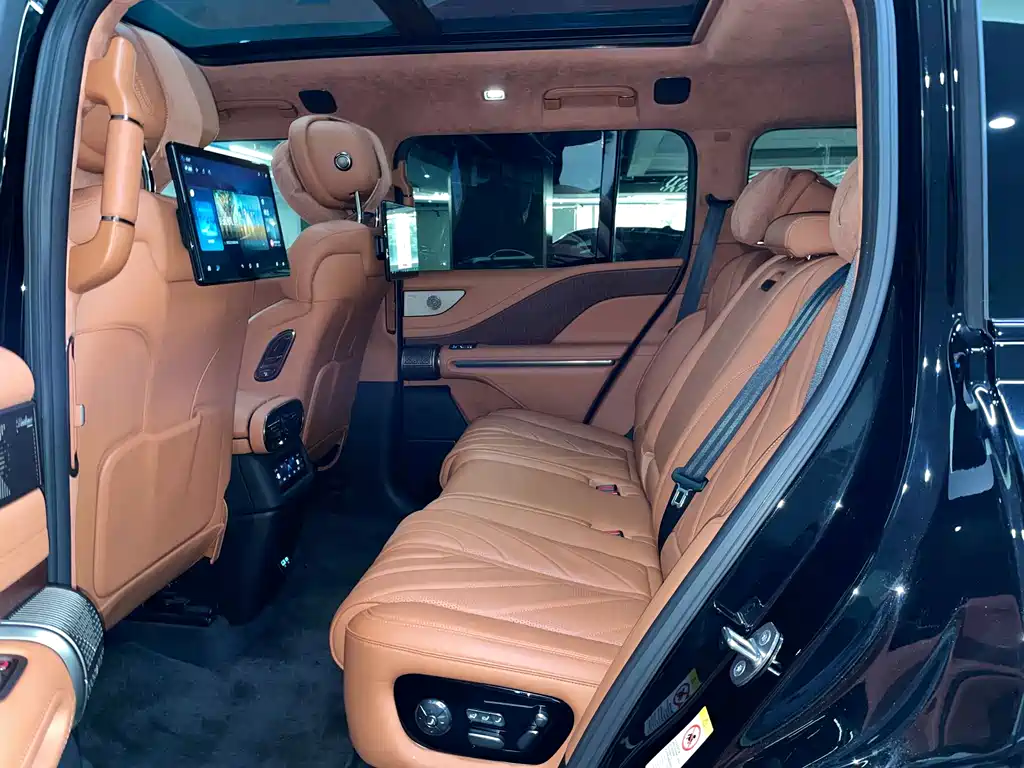 BYD UM U8 2023 Luxury Edition 2024 - thumbnail 18