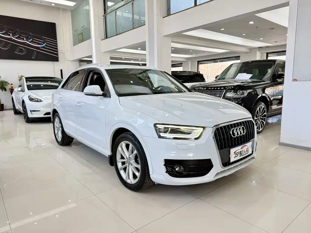 Audi Audi Q3 2016 30 TFSI Premium Collection Edition Intelligent Leading Model 2016 - thumbnail 3