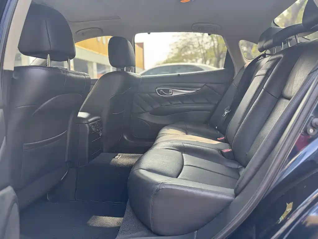 Infiniti Infiniti Q70 2017 Q70L 2.5L Premium Edition 2018 - thumbnail 5