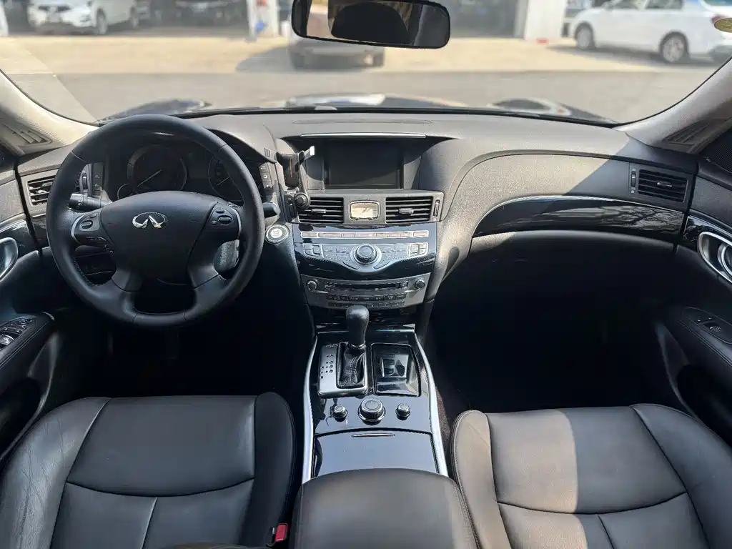 Infiniti Infiniti Q70 2017 Q70L 2.5L Premium Edition 2018 - thumbnail 6
