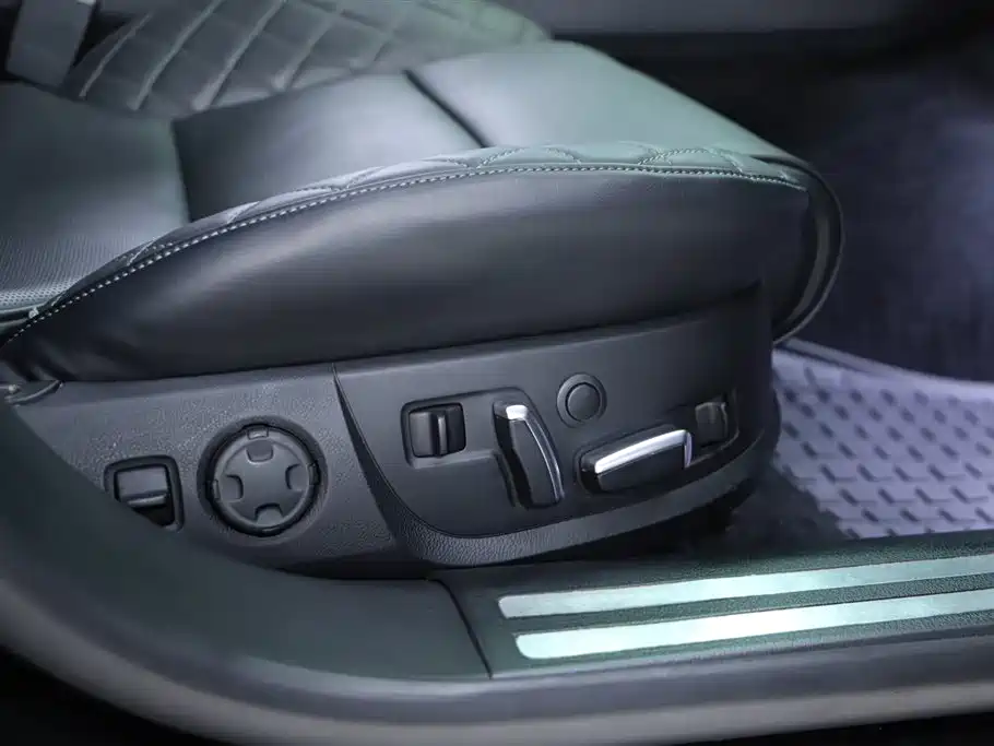 Audi Audi A8 2006 A8L 6.0 W12 quattro Flagship 2006 - thumbnail 21