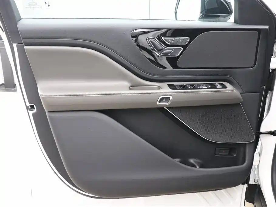 Lincoln Lincoln Navigator 2024 3.0T V6 AWD Elegant Edition 6-seater 2025 - thumbnail 10