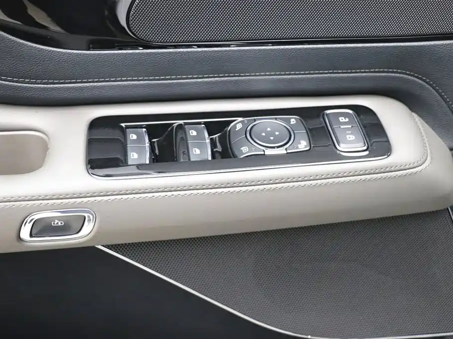 Lincoln Lincoln Navigator 2024 3.0T V6 AWD Elegant Edition 6-seater 2025 - thumbnail 12
