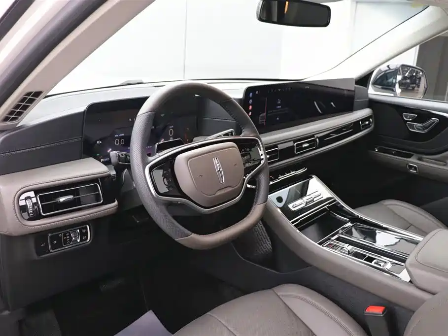 Lincoln Lincoln Navigator 2024 3.0T V6 AWD Elegant Edition 6-seater 2025 - thumbnail 14