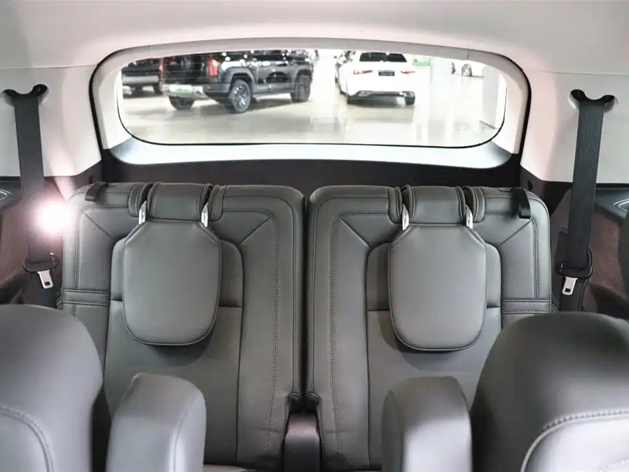 Lincoln Lincoln Navigator 2024 3.0T V6 AWD Elegant Edition 6-seater 2025 - thumbnail 19