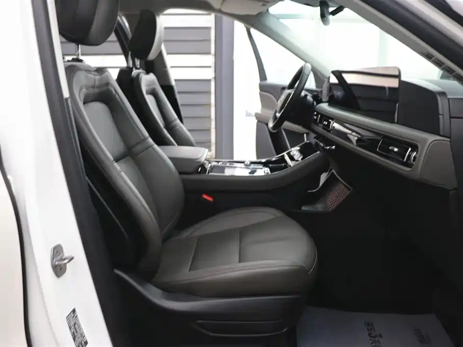 Lincoln Lincoln Navigator 2024 3.0T V6 AWD Elegant Edition 6-seater 2025 - thumbnail 24