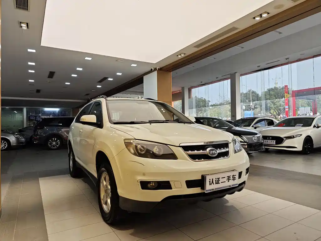 BYD BYD S6 2012 2.0L Manual Luxury Edition 2011 - thumbnail 4