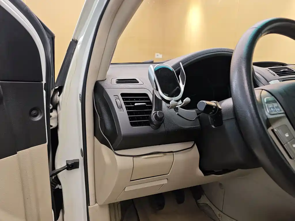 BYD BYD S6 2012 2.0L Manual Luxury Edition 2011 - thumbnail 11