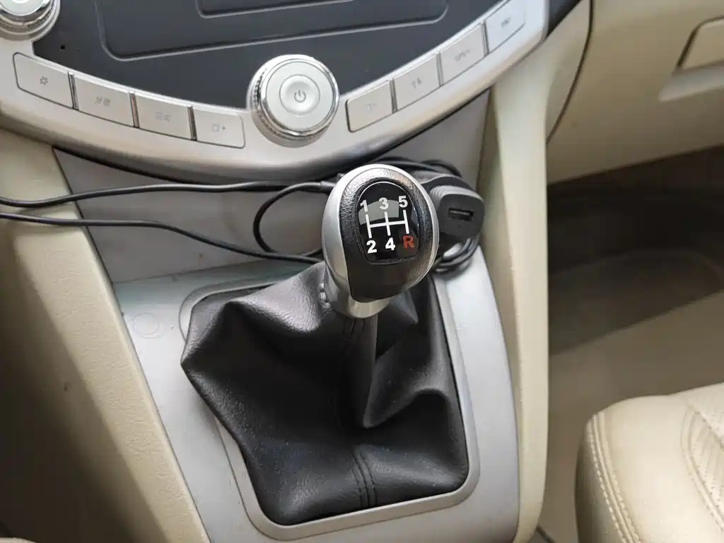 BYD BYD S6 2012 2.0L Manual Luxury Edition 2011 - thumbnail 17