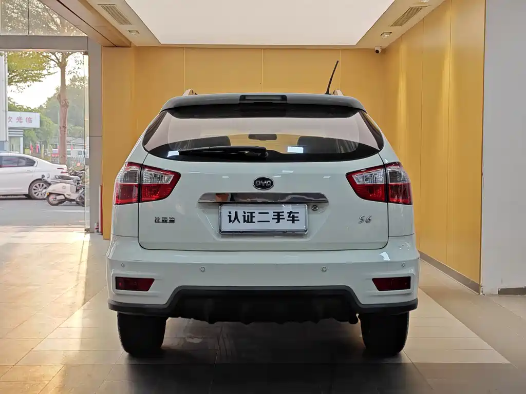 BYD BYD S6 2012 2.0L Manual Luxury Edition 2011 - thumbnail 26
