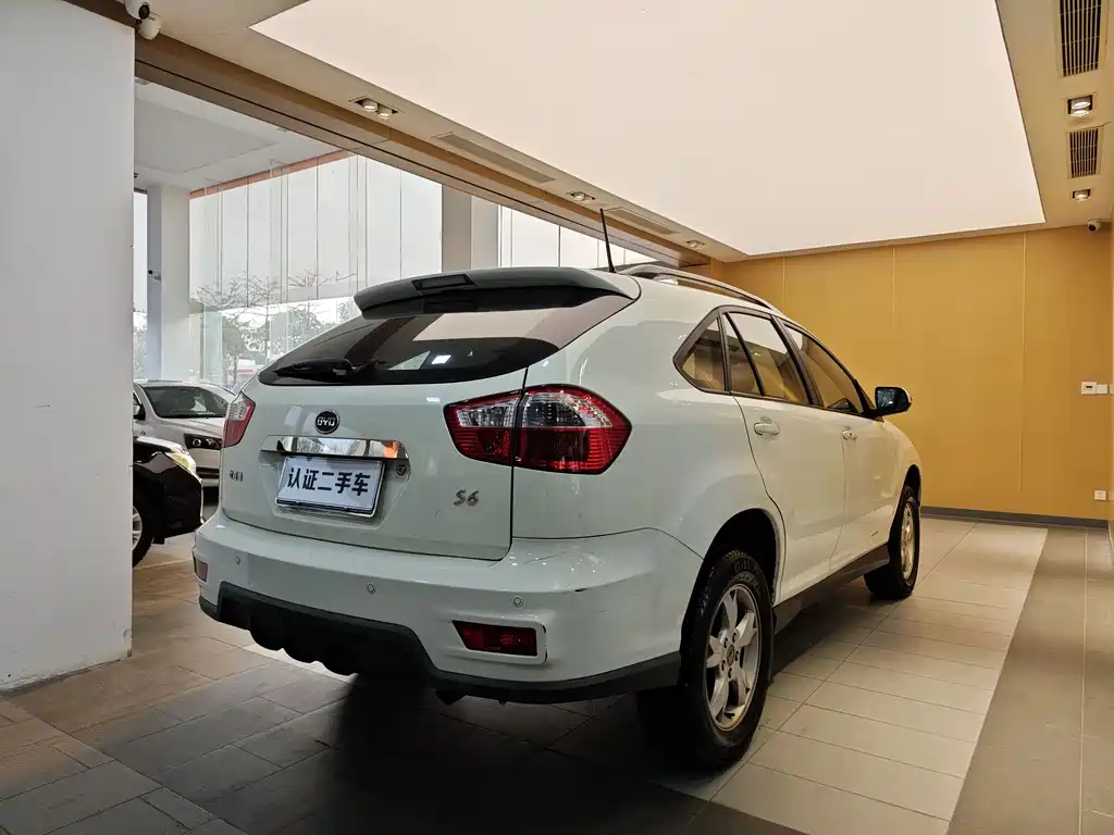 BYD BYD S6 2012 2.0L Manual Luxury Edition 2011 - thumbnail 27