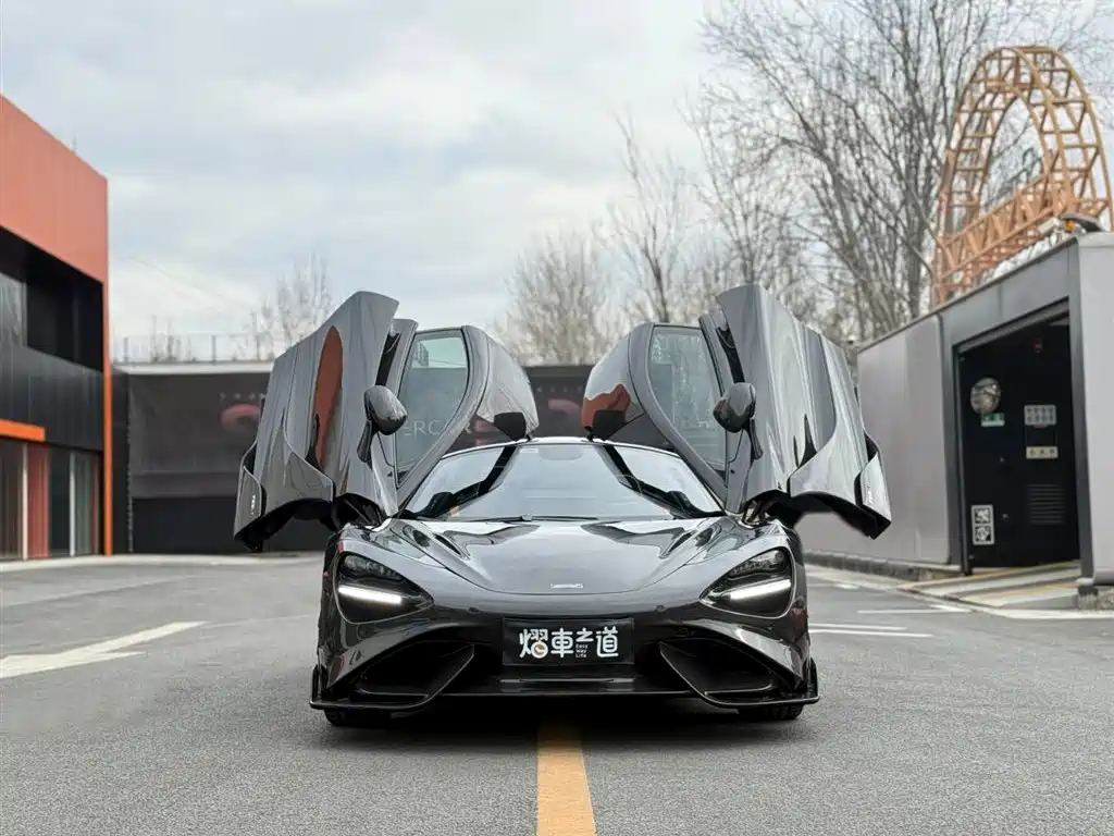 McLaren McLaren 720S 2019 4.0T Coupe 2020 - thumbnail 2