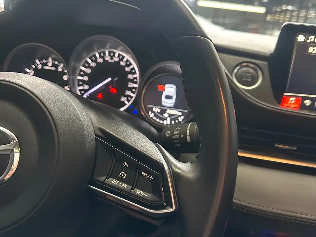 Mazda Mazda6 2020 2.0L Skyactiv-G Luxury Edition 2021 - thumbnail 16