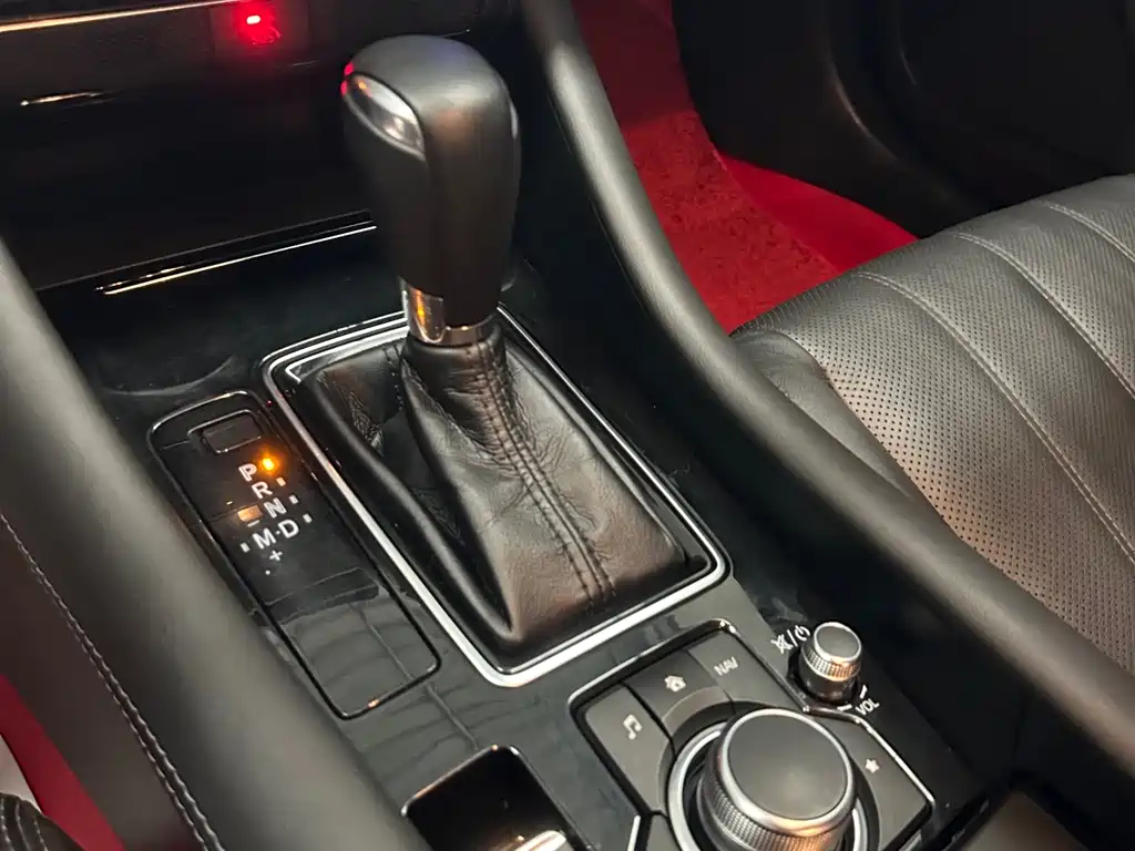 Mazda Mazda6 2020 2.0L Skyactiv-G Luxury Edition 2021 - thumbnail 20