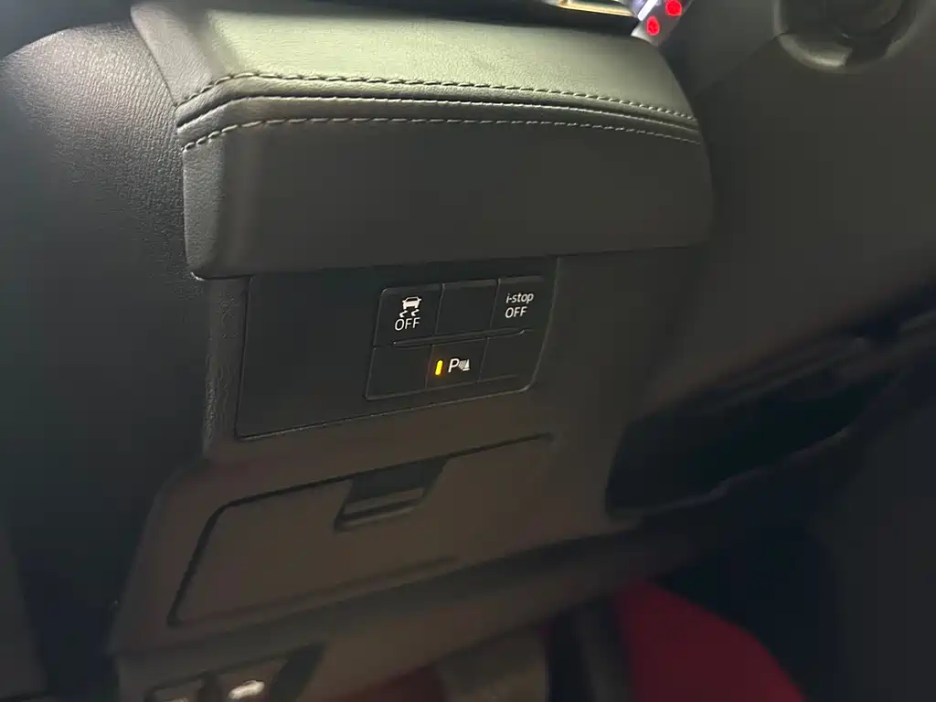 Mazda Mazda6 2020 2.0L Skyactiv-G Luxury Edition 2021 - thumbnail 24