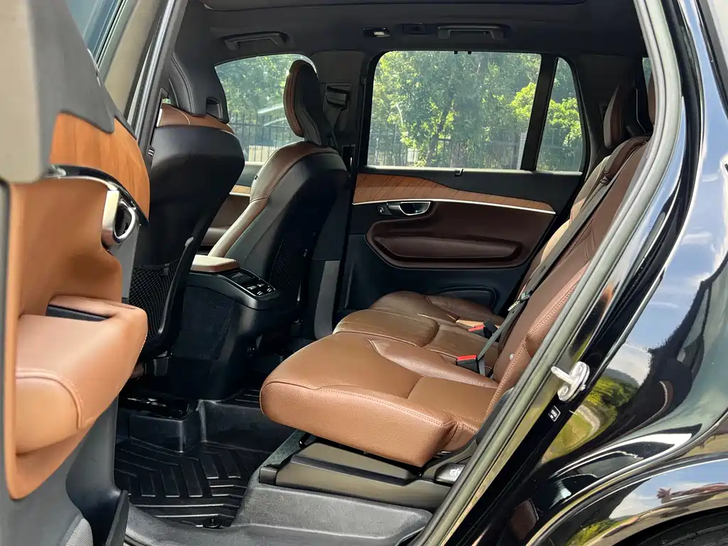 Volvo Volvo XC90 2023 B6 Momentum Luxury 7-seater 2023 - thumbnail 13