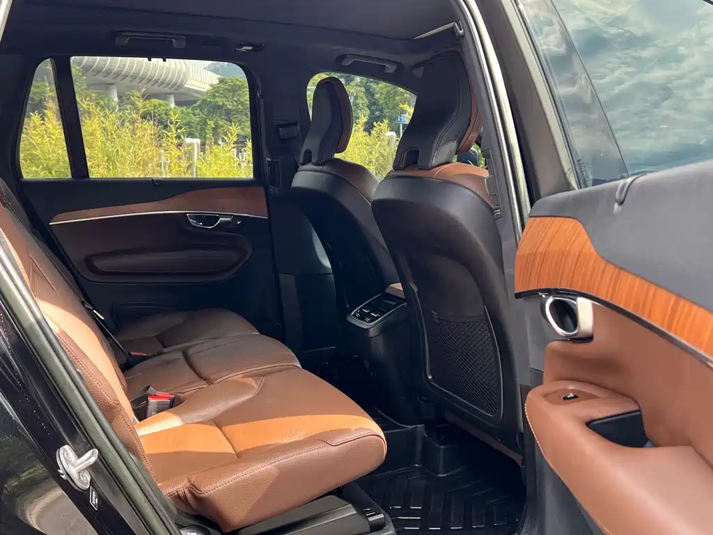 Volvo Volvo XC90 2023 B6 Momentum Luxury 7-seater 2023 - thumbnail 15