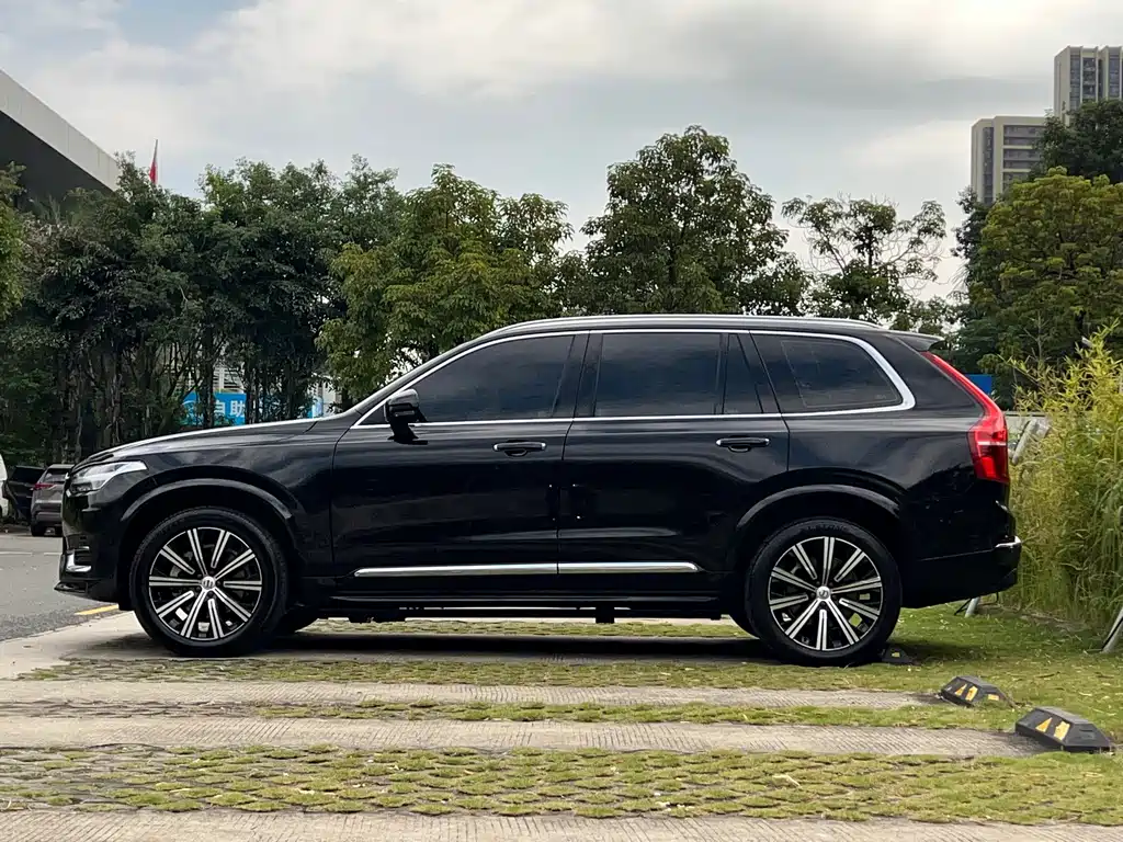 Volvo Volvo XC90 2023 B6 Momentum Luxury 7-seater 2023 - thumbnail 17