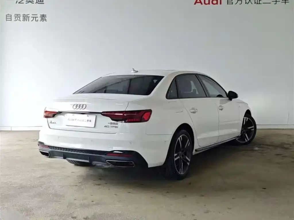 Audi Audi A4L 2022 40 TFSI Premium Dynamic Edition 2023 - thumbnail 2