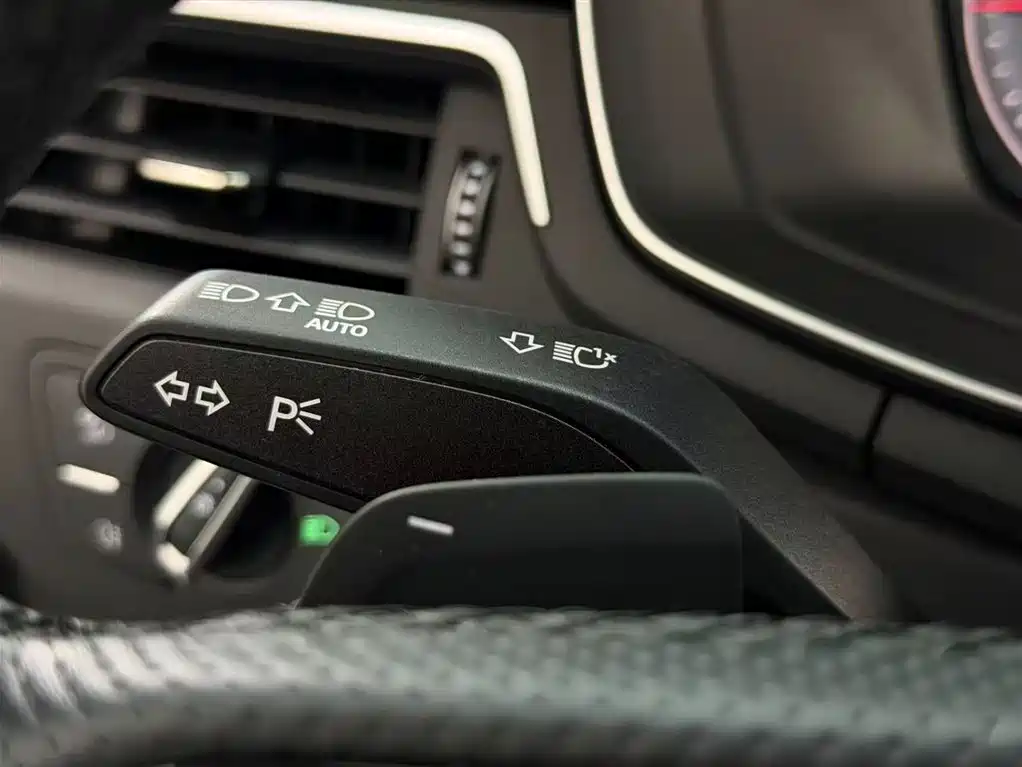 Audi Audi A4L 2024 40 TFSI Luxury Dynamic Edition 2024 - thumbnail 14