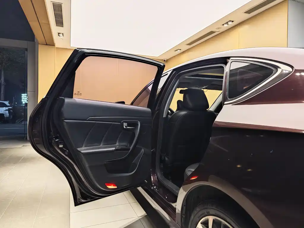 GAC Trumpchi GAC GA6 2016 235T DCT Luxury Edition 2017 - thumbnail 20