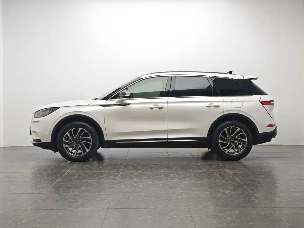 Lincoln Liberator 2022 2.0T Two-Wheel Drive Premium Edition 2022 - thumbnail 10
