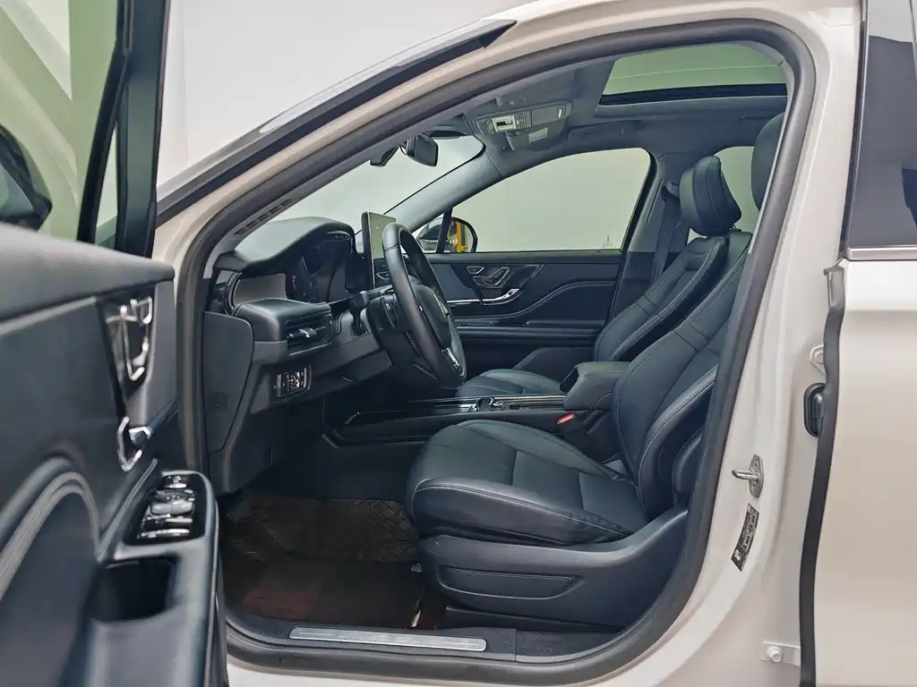 Lincoln Liberator 2022 2.0T Two-Wheel Drive Premium Edition 2022 - thumbnail 14